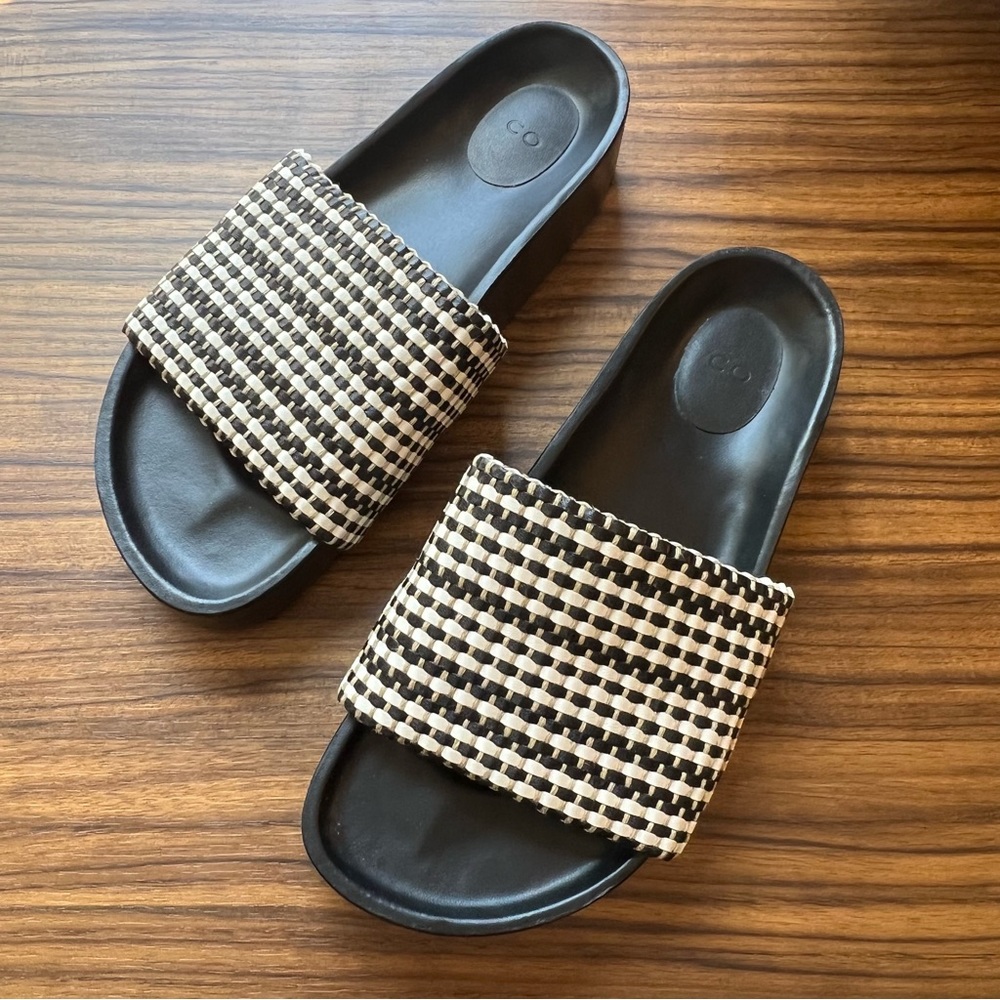 CO Made in Italy Stripe Burlap Pool Slides Size 38